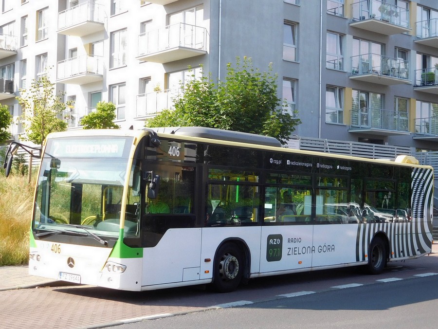 Mercedes-Benz Conecto LF #406