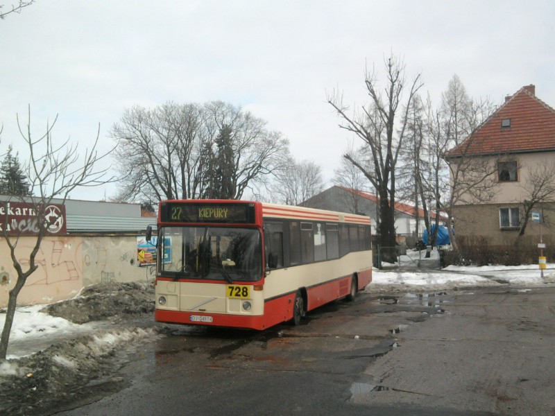 Volvo B10BLE Carrus #728