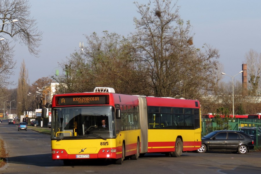 Volvo 7700A #8125