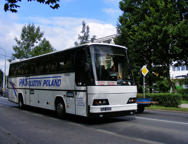 Neoplan N316 SHD Transliner #OLV 6757